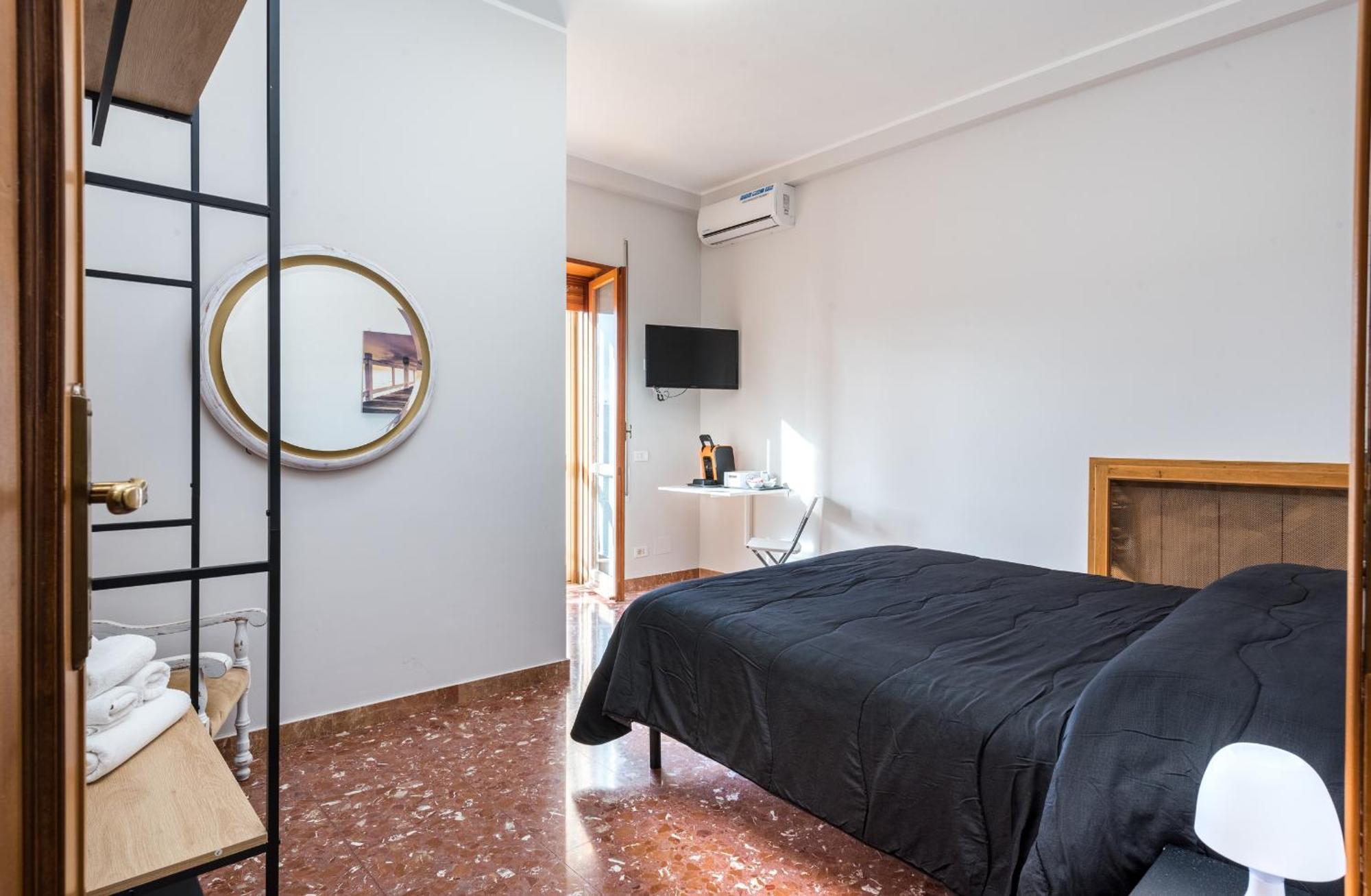 Travelershome Ciampino&Morena Guesthouse Roma Ngoại thất bức ảnh