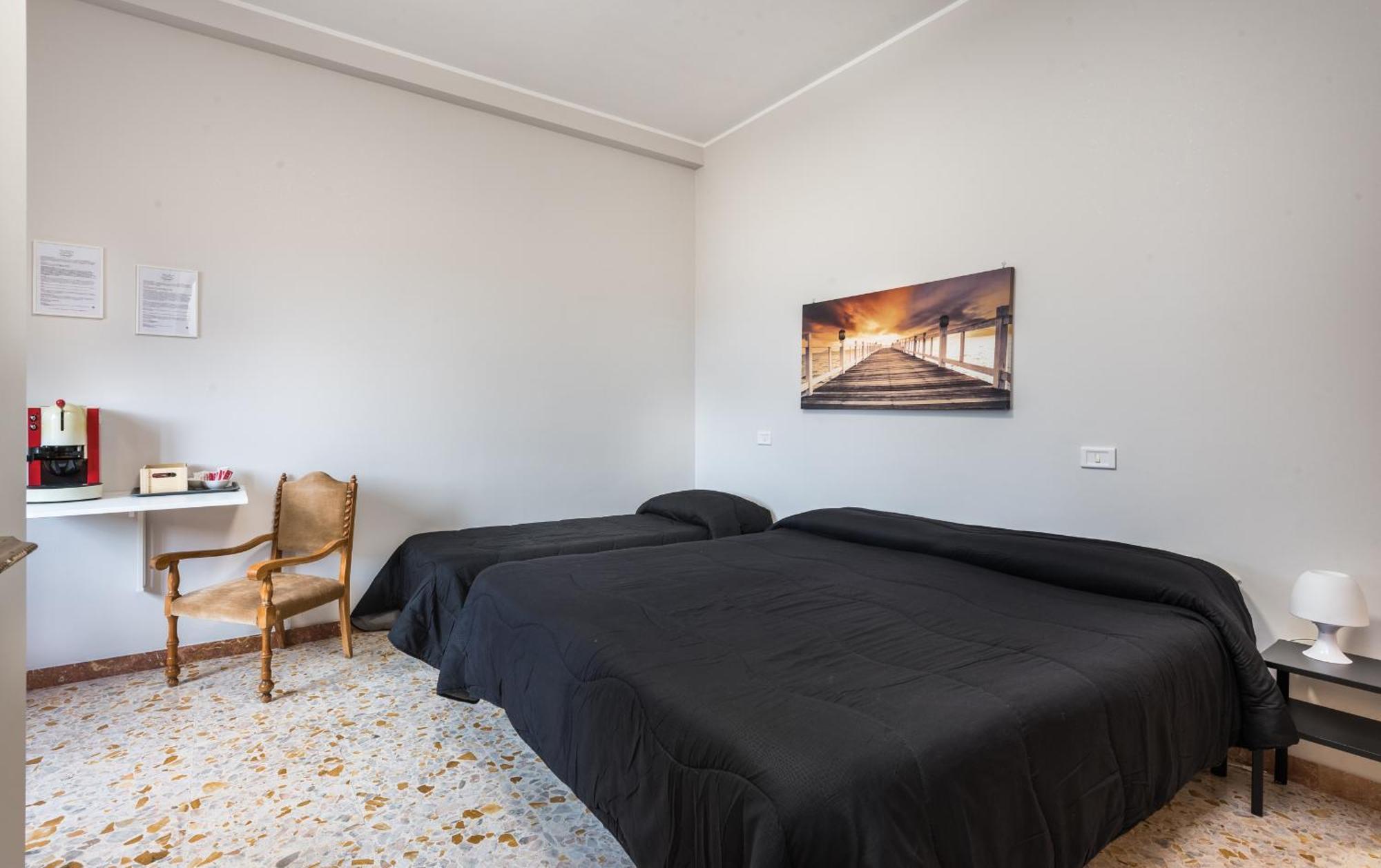 Travelershome Ciampino&Morena Guesthouse Roma Ngoại thất bức ảnh